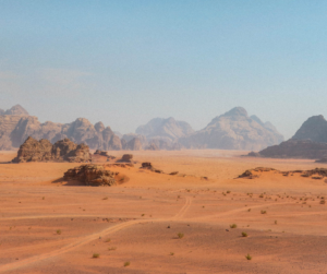 الآثار في الصحراء: كنوز مدفونة تحكي حكايات حضارات عظيمة